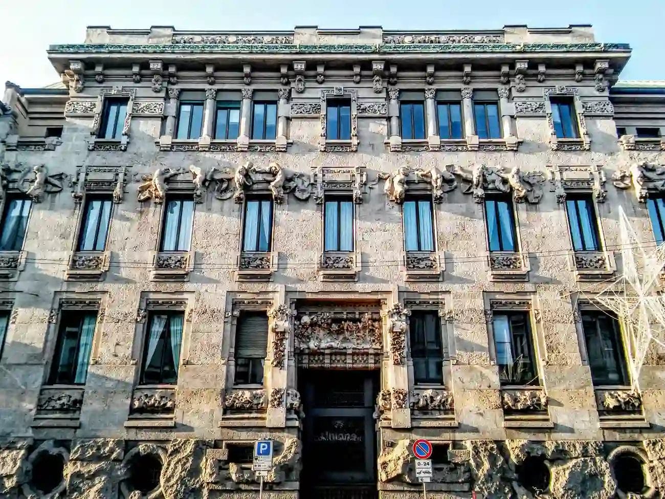 Facciata di Palazzo Castiglioni